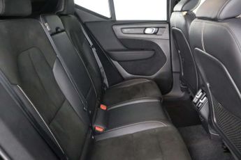 Volvo XC40 1.5 T3 R-Design SUV 5dr Petrol Auto Euro 6 (s/s) (163 ps)