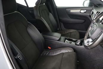 Volvo XC40 1.5 T3 R-Design SUV 5dr Petrol Auto Euro 6 (s/s) (163 ps)