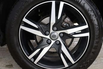 Volvo XC40 1.5 T3 R-Design SUV 5dr Petrol Auto Euro 6 (s/s) (163 ps)