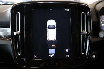 Volvo XC40 1.5 T3 R-Design SUV 5dr Petrol Auto Euro 6 (s/s) (163 ps)