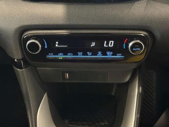 Toyota Yaris 1.5 VVT-h Icon Hatchback 5dr Petrol Hybrid E-CVT Euro 6 (s/s) (1