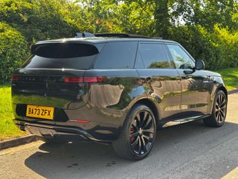Land Rover RANGE ROVER SPORT 3.0 Range Rover Sport Dynamic SE D MHEV Auto 4WD 5dr