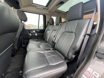LAND ROVER DISCOVERY 3.0 Discovery Landmark SDV6 Automatic 4WD 5dr *NATIONAL DELIVERY