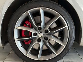 Skoda OCTAVIA 2.0 Octavia vRS TSi Semi-Auto 5dr