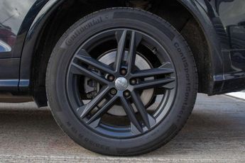AUDI Q5 2.0 Q5 S Line 40 TDI Quattro Semi-Auto 4WD 5dr