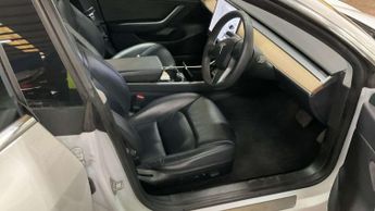 TESLA MODEL 3 Standard Range Plus Saloon 4dr Electric Auto RWD (241 bhp)