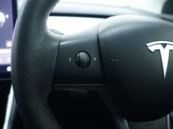 TESLA MODEL 3 Standard Range Plus Saloon 4dr Electric Auto RWD (241 bhp)