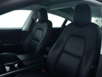 TESLA MODEL 3 Standard Range Plus Saloon 4dr Electric Auto RWD (241 bhp)