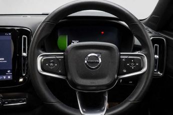 VOLVO XC40 Recharge Twin 78kWh Plus SUV 5dr Electric Auto AWD (408 ps)