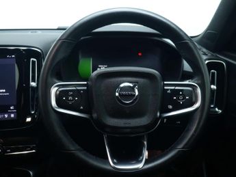 VOLVO XC40 Recharge Twin 78kWh Plus SUV 5dr Electric Auto AWD (408 ps)
