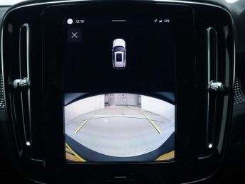 VOLVO XC40 Recharge Twin 78kWh Plus SUV 5dr Electric Auto AWD (408 ps)