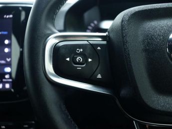 VOLVO XC40 Recharge Twin 78kWh Plus SUV 5dr Electric Auto AWD (408 ps)
