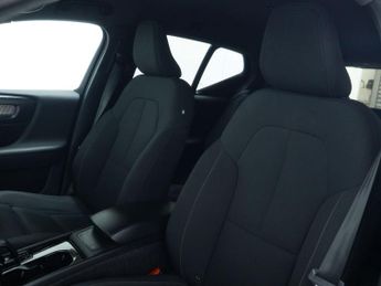 VOLVO XC40 Recharge Twin 78kWh Plus SUV 5dr Electric Auto AWD (408 ps)