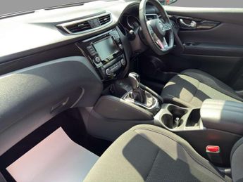 NISSAN QASHQAI 1.3 Qashqai Acenta Premium DiG-T Semi-Auto 5dr