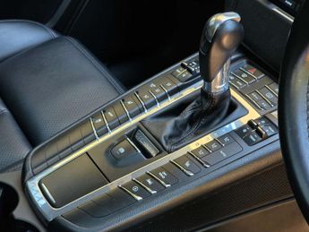 PORSCHE MACAN 3.0 Macan S D Semi-Auto 4WD 5dr