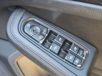 PORSCHE MACAN 3.0 Macan S D Semi-Auto 4WD 5dr