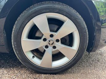 SKODA OCTAVIA 1.5 Octavia SE Drive TSi Semi-Auto 5dr