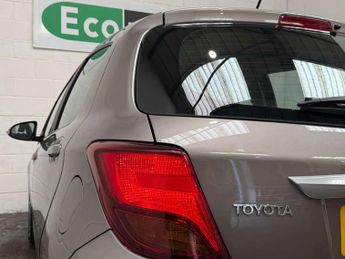 Toyota Yaris 1.5 VVT-h Icon Hatchback 5dr Petrol Hybrid E-CVT Euro 6 (101 ps)