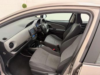 Toyota Yaris 1.5 VVT-h Icon Hatchback 5dr Petrol Hybrid E-CVT Euro 6 (101 ps)