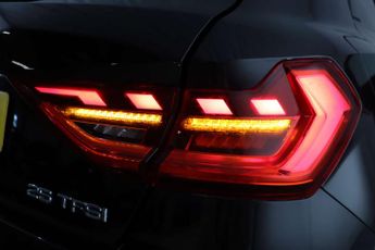 Audi A1 1.0 TFSI 25 S line Sportback 5dr Petrol S Tronic Euro 6 (s/s) (9