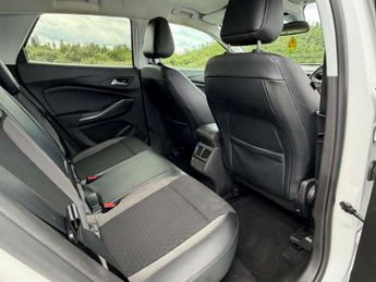 VAUXHALL GRANDLAND X 1.6 Grandland X Sport Nav TD S/S Auto 5dr