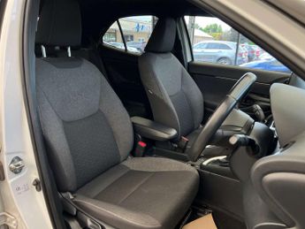 TOYOTA YARIS CROSS 1.5 Yaris Cross Design HEV Auto 5dr