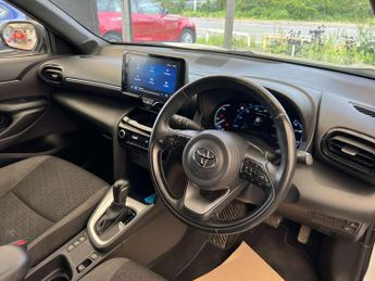 TOYOTA YARIS CROSS 1.5 Yaris Cross Design HEV Auto 5dr
