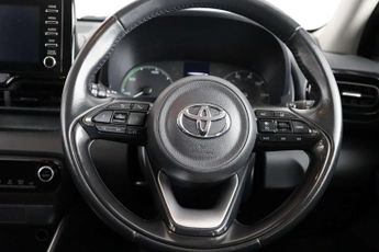 Toyota Yaris 1.5 VVT-h Icon Hatchback 5dr Petrol Hybrid E-CVT Euro 6 (s/s) (1