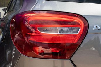MERCEDES-BENZ A-CLASS 2.1 A 200 D AMG Line Auto 5dr