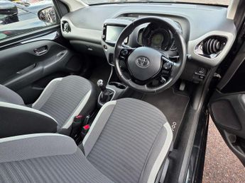 TOYOTA AYGO 1.0 Aygo X-Trend VVT-i 5dr