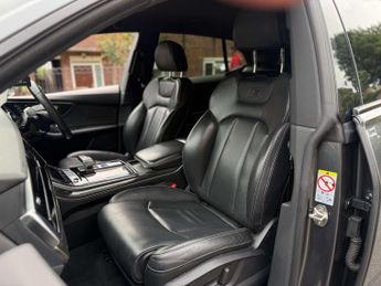 AUDI Q8 3.0 Q8 Black Edition 55 TFSI MHEV Quattro Auto 4WD 5dr