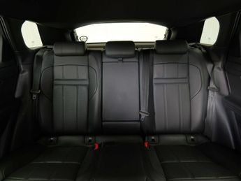 Land Rover Range Rover Evoque 2.0 Range Rover Evoque R-Dynamic HSE D Auto 4WD 5dr