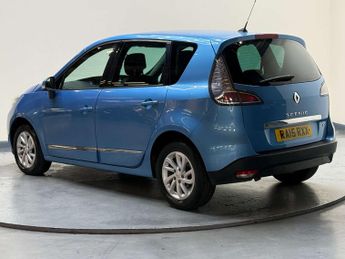 Renault SCENIC 1.5 Scenic Dynamique TomTom dCi Semi-Auto 5dr