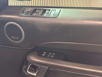 LAND ROVER DISCOVERY 2.0 Discovery Luxury HSE SD4 Auto 4WD 5dr