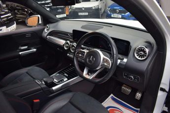 Mercedes-Benz GLB 2.0 GLB 220 AMG Line Premium D 4Matic Auto 4WD 5dr