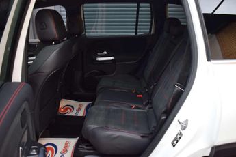 Mercedes-Benz GLB 2.0 GLB 220 AMG Line Premium D 4Matic Auto 4WD 5dr