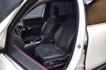 Mercedes-Benz GLB 2.0 GLB 220 AMG Line Premium D 4Matic Auto 4WD 5dr