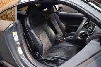 Audi TT 2.0 TT Black Edition 40 TFSI Semi-Auto 3dr
