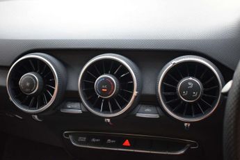 Audi TT 2.0 TT Black Edition 40 TFSI Semi-Auto 3dr