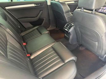 Skoda SUPERB 2.0 Superb SE L Executive TDI Semi-Auto 5dr