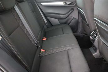 Skoda Karoq 1.6 TDI SE Technology SUV 5dr Diesel DSG Euro 6 (s/s) (115 ps)
