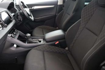 Skoda Karoq 1.6 TDI SE Technology SUV 5dr Diesel DSG Euro 6 (s/s) (115 ps)