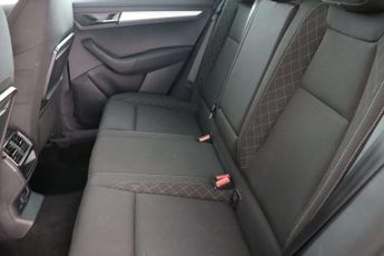 Skoda Karoq 1.6 TDI SE Technology SUV 5dr Diesel DSG Euro 6 (s/s) (115 ps)