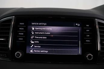 Skoda Karoq 1.6 TDI SE Technology SUV 5dr Diesel DSG Euro 6 (s/s) (115 ps)