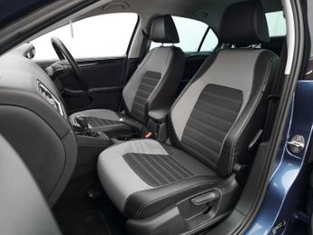 VOLKSWAGEN JETTA 1.4 Jetta GT BlueMotion Technology TSi Semi-Auto 4dr