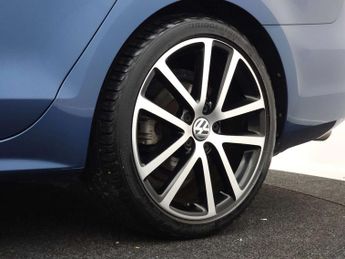 VOLKSWAGEN JETTA 1.4 Jetta GT BlueMotion Technology TSi Semi-Auto 4dr