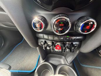MINI HATCH 1.5 Cooper Auto 5dr