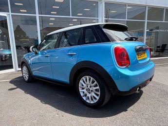 MINI HATCH 1.5 Cooper Auto 5dr
