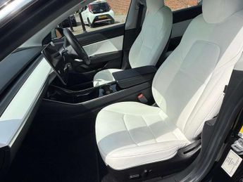 Tesla MODEL 3 Model 3 Long Range AWD 4WD 4dr