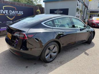 Tesla MODEL 3 Model 3 Long Range AWD 4WD 4dr